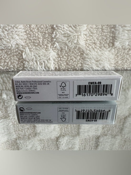 Bobbi Brown Lip Tint Stick - Bare Cherry 813 (Cherry Red) - Picture 2 of 2